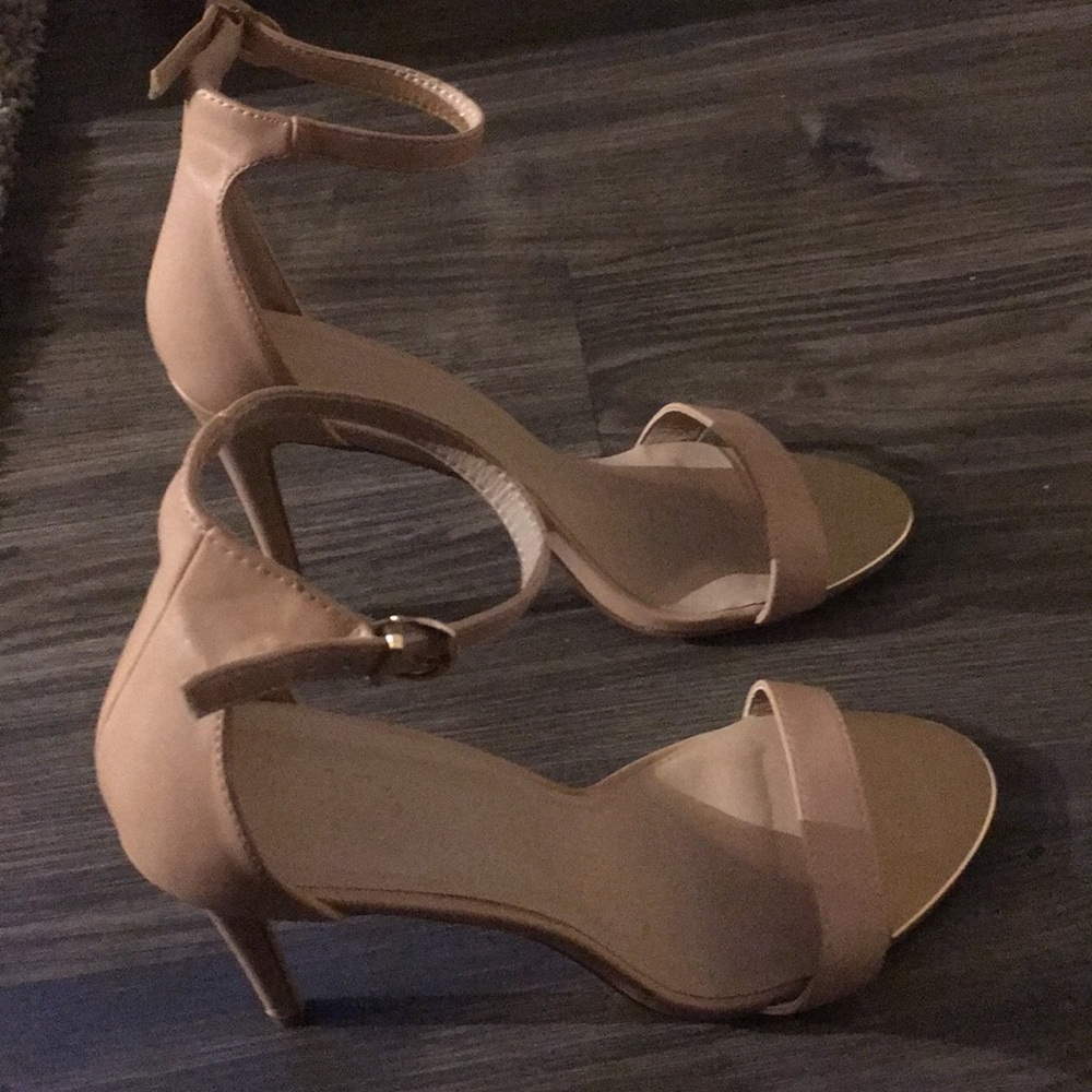 Never worn Charlotte Russe heels - Picture 1 of 3